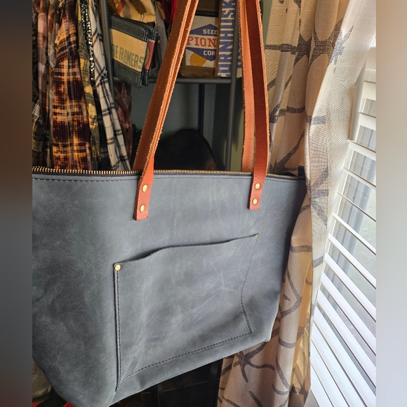 Portland Leather Handbags - Portland Leather Goods brushed Leather Storm Large Tote With Zipper